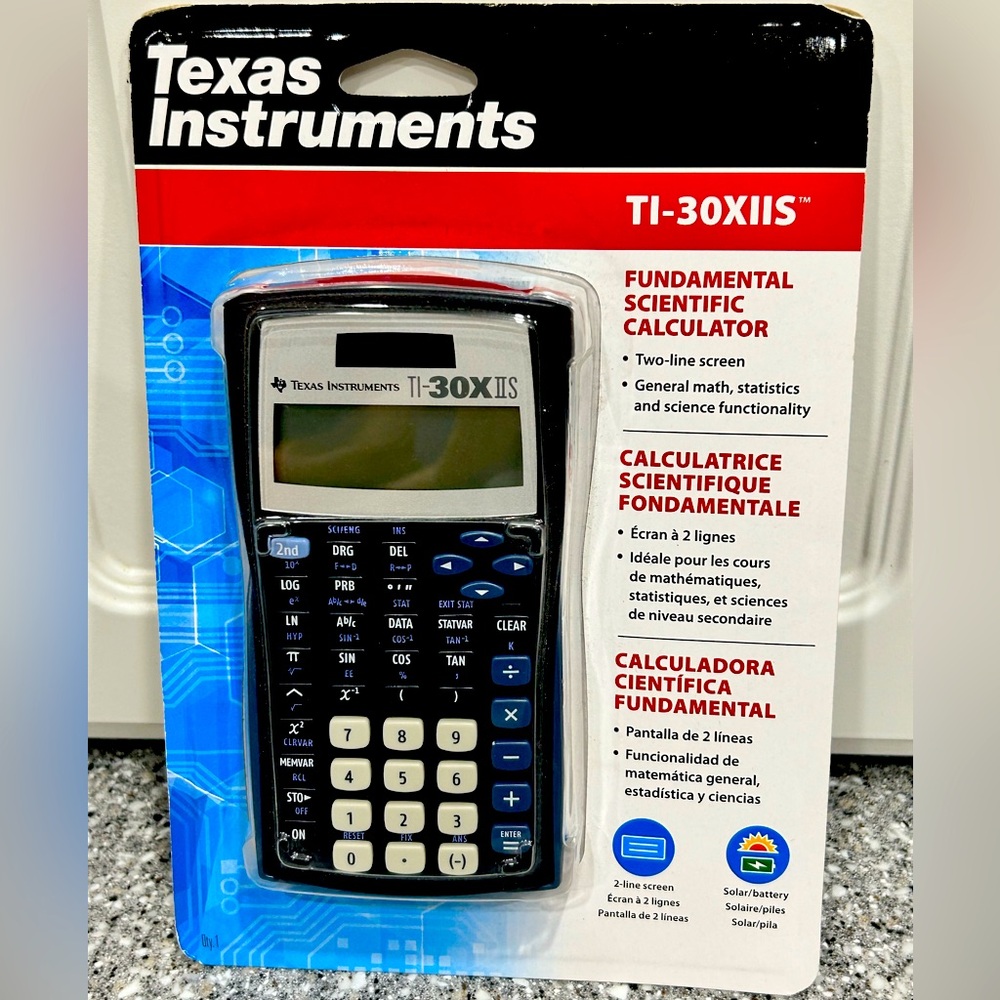 NWT Texas Instruments Calculator TI-30XllS Solar Scientific Calculator
